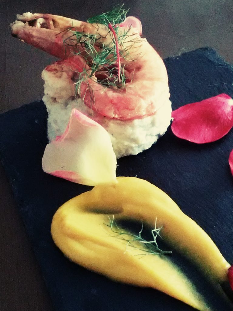 Flan di patate, cremoso di zucca al sentore di agrumi, finocchietto selvatico e gamberi