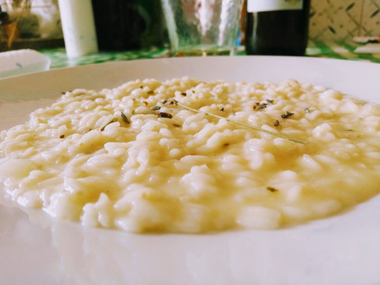 Risotto al profumo di lavanda mantecato alla provola