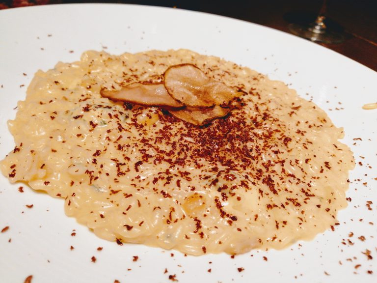 Risotto pera e cioccolato mantecato al formaggio Bleu